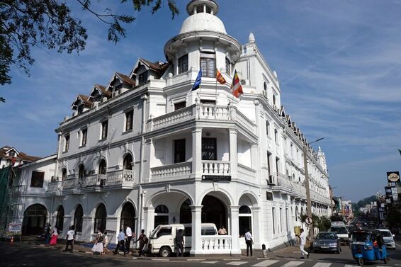 Queen's Hotel in the center of Kandy in Sri Lanka