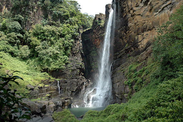 Lakshapana Falls near Aberdeen Falls