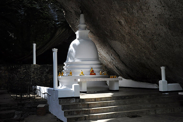 Pilikuttuwa cave temple