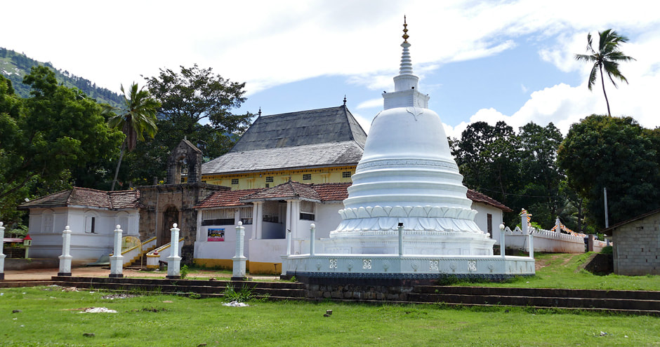 Pothgul Raja Maha Viharaya in the centre of Hanguranketa