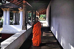 monk in the verandah of the Pothgul Vihara in Hanguranketa