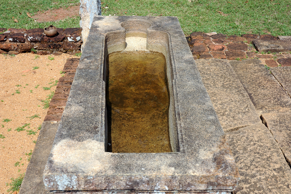 stonebath of the Veda Sala hospital in Mihintale