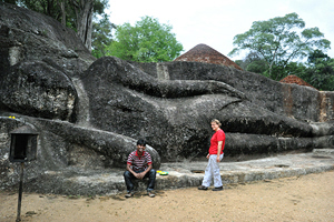 Attaragollewa Buddha in Bakamuna