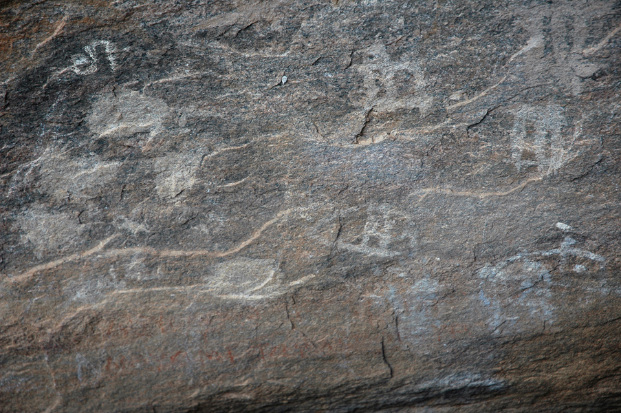 palaeolithic paintings in Thanthirimale