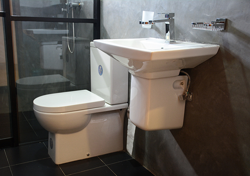 toilet in Villa for Rent near Anuradhapura 