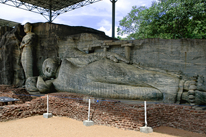 Reclining Buddha and standing statue of Gal Vihara in Polonnaruwa