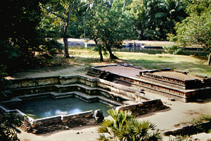 Kumara Pokuna in Polonnaruwa
