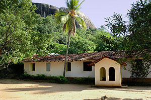 today's monastery of Pidurangala Raja Maha Viharaya near Sigiriya