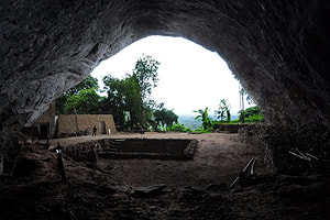 Faxian Cave in Kalutara District