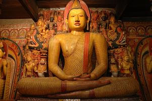 Buddha statue in the Ridi Vihara