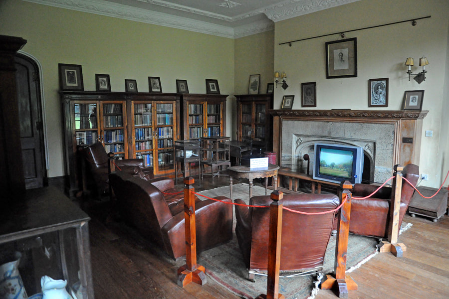 licing room with library of Adisham Hall