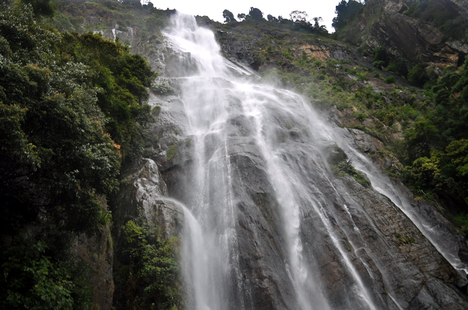 Bambarakanda Falls near Kalupahana