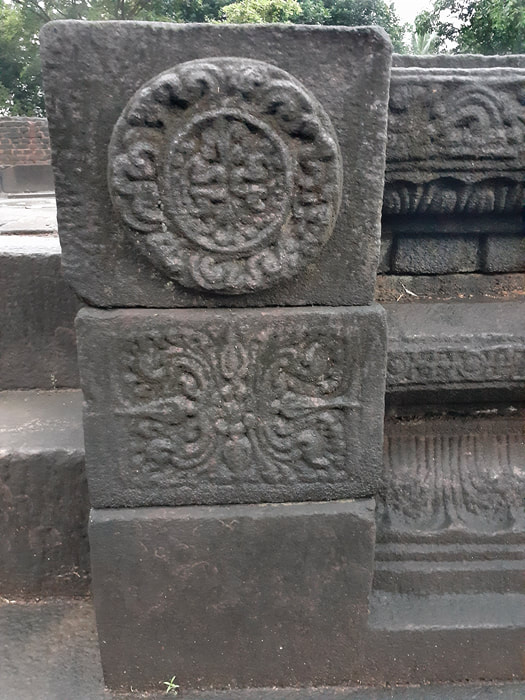 stone carvings at the Barandiya Kovil
