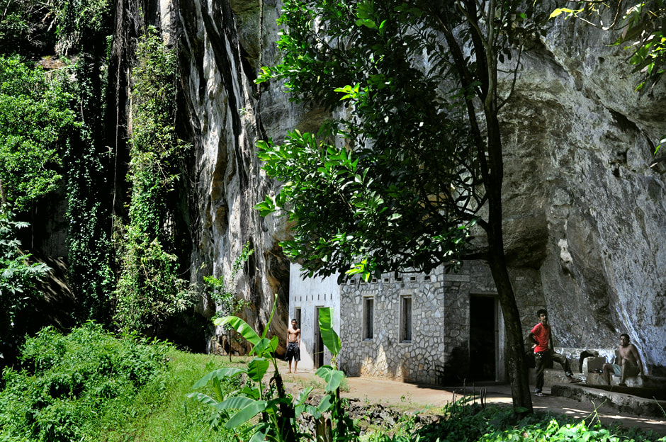 Batadomba Lena in Ratnapura District