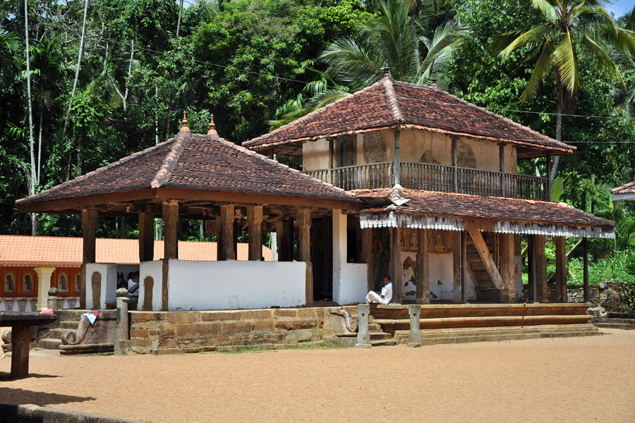 so-called former Tooth Temple in Dambadeniya