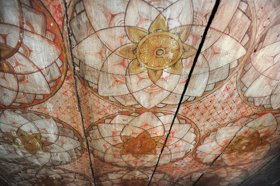 ceiling paintings in the Dambadeniya temple in Sri Lanka