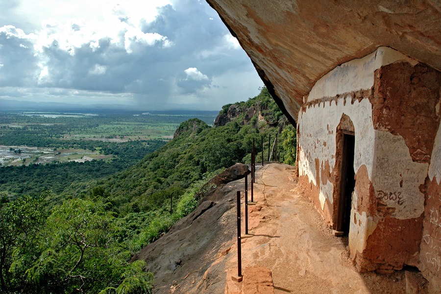 Dimbulagala view from Maravidiya caves