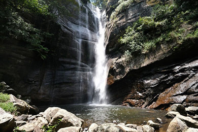 Diyakerella Falls