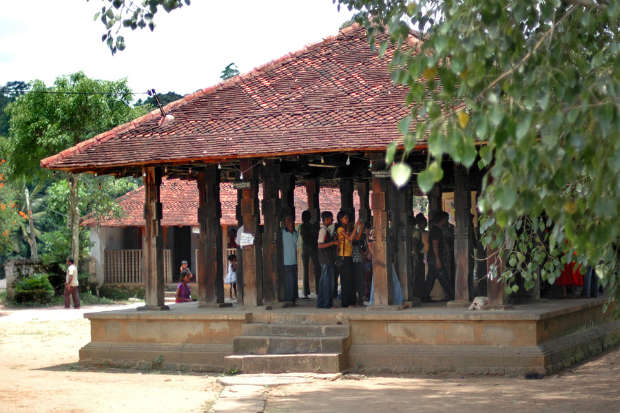 wooden Digge of the Embekke temple