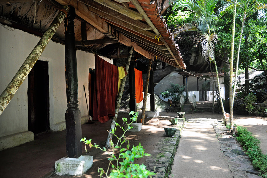 Wohnbereich Devala Lena des Pilikuttuwa Viharaya im Distrikt Gamapaha