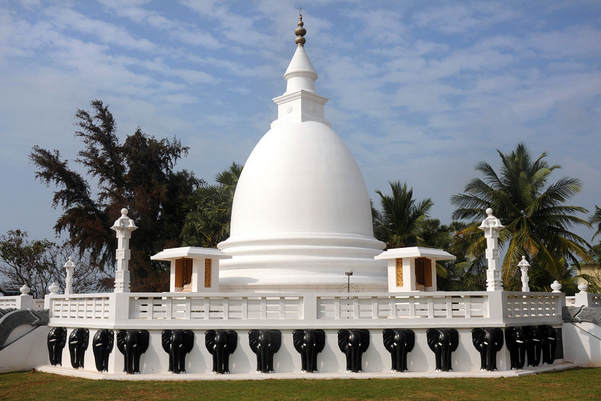 modern stupa at Jambukola