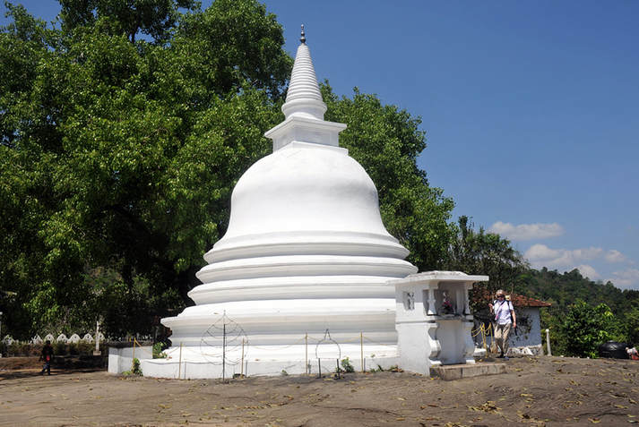 stupa of Lankatilaka Vihara