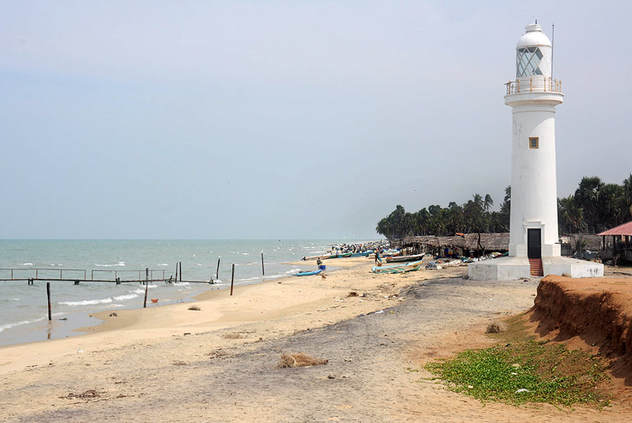 Talaimannar Beach with the beacon of Mannar Island