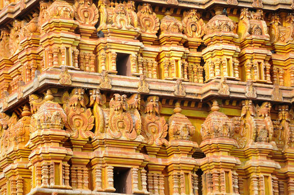 neuer südlicher Gopuram des Nallur Kandaswamy Tempels
