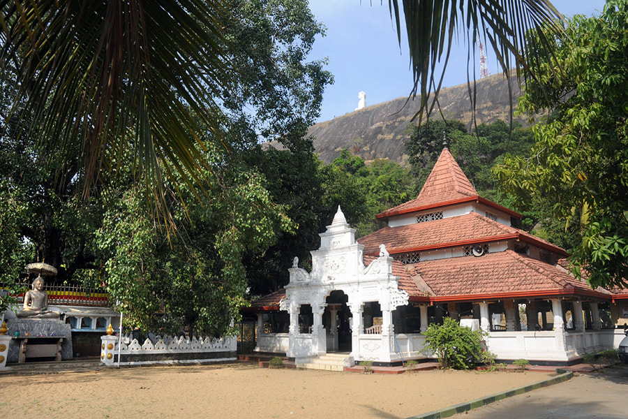 Ethgala Rajamaha Viharaya in Kurunegala