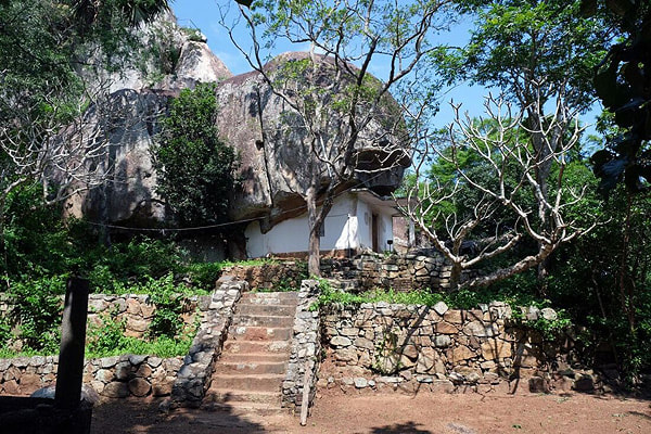 Handagala Kanda hermitage