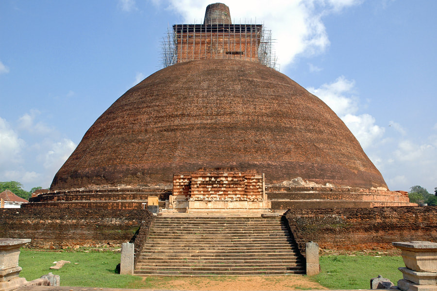 Jetavanaram Dagaba, the world's largest hemispherical stupa