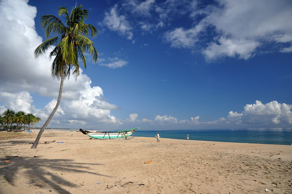 Kalmunai beach at Sri Lanka's east coast 