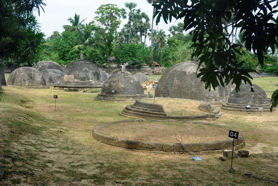 Antike buddhistische Stupas von  Kandarodai auf der Halbinsel Jaffna
