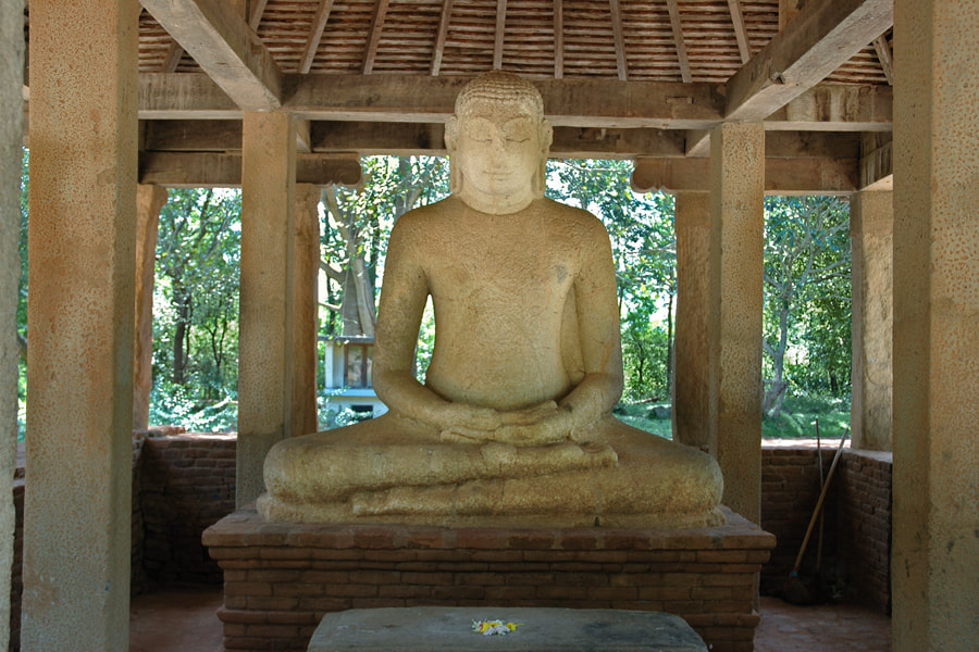 Komarikawela Buddha statue in Divulwewa in Sri Lanka
