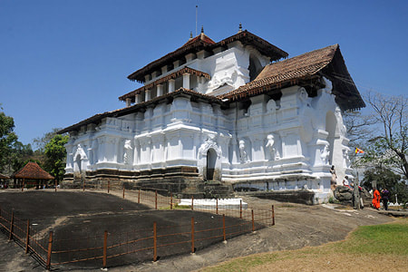 Lankatilaka 15 km from Kandy