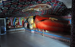 Reclining Buddha in Gallenvihara near Maradankadawala