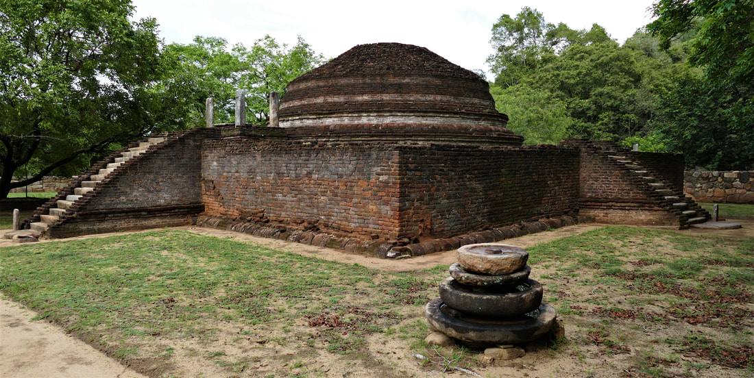 Namal Pokuna stupa