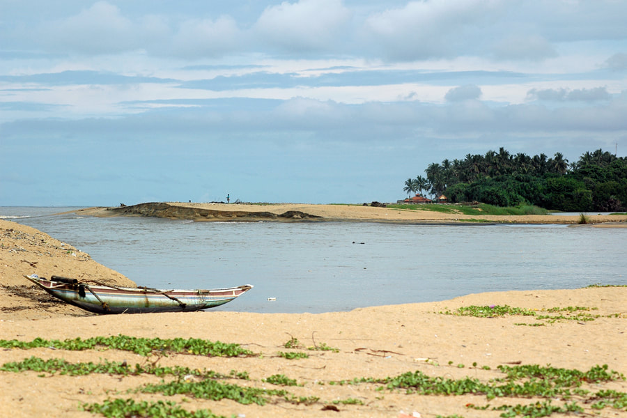 Maha Oya river mouth near Negombo