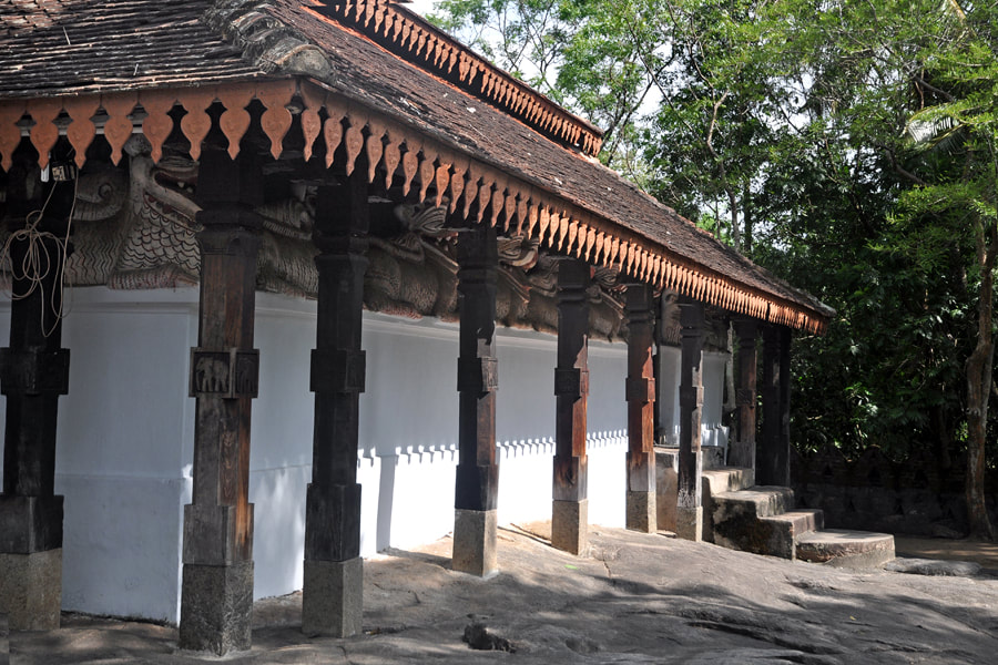 Padeniya temple