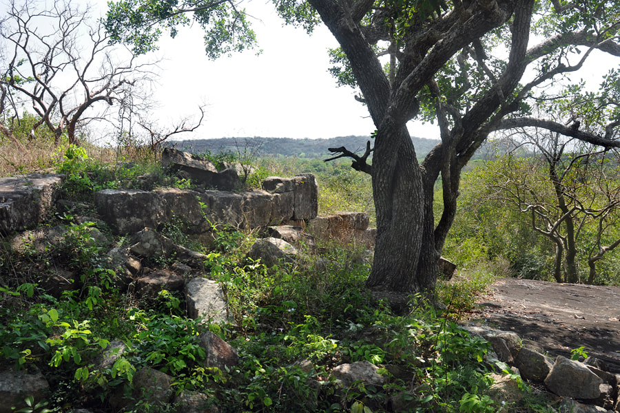 Manakanda ruins in Sri Lanka