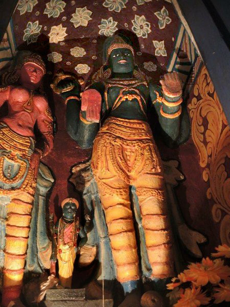 Upulvan-Vishnu statue in Lankatilaka