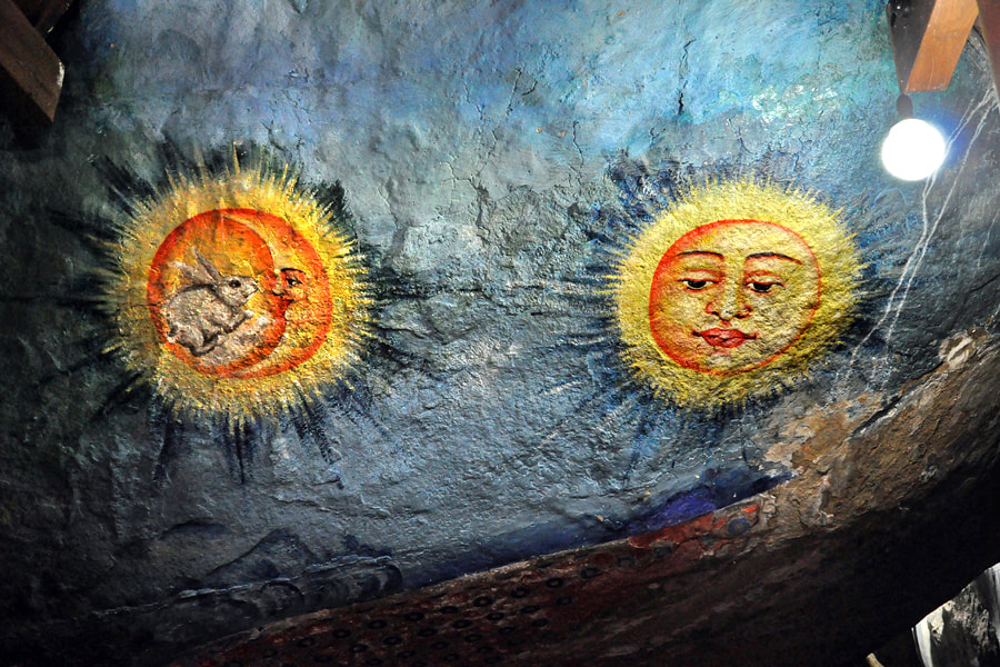 Yapahuwa paintings moon and sun