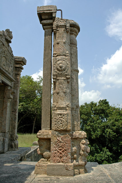pillar in the Drawidian style in Yapahuwa